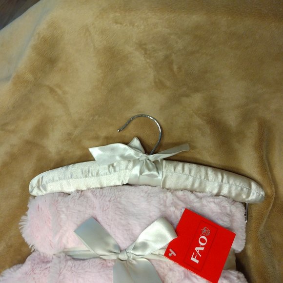 FAO Schwartz Baby Blanket - Picture 6 of 6